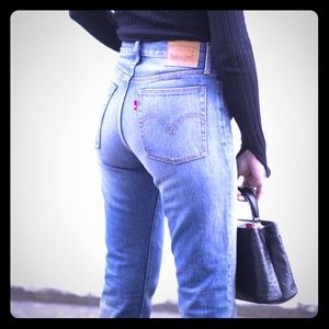 ❌SOLD❌ Levi's Iconic Wedgie Jeans as seen on Kardashians ❌SOLD❌